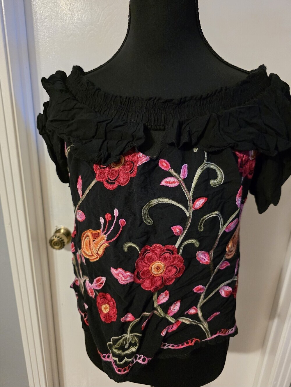 Black Off-Shoulder Embroidered Floral Top